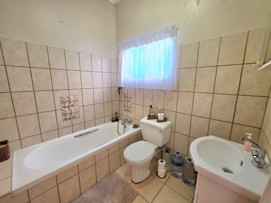 5 Bedroom Property for Sale in Panorama Free State